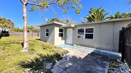 1325 S L St #2 Photo 1