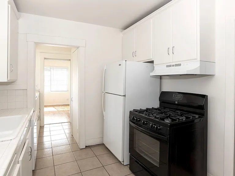 1014 N Gardner St #1015 — Photo 43