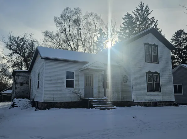 322 Wells St, Caro, MI 48723