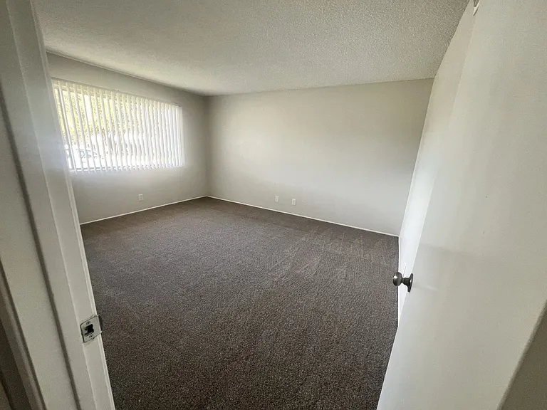 Lamplighter Apartments — Photo 6