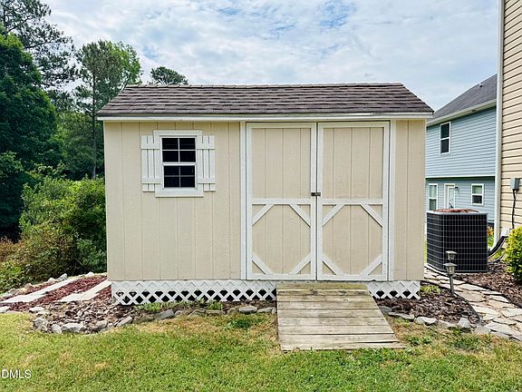 5th image of 208 Knightwood Dr