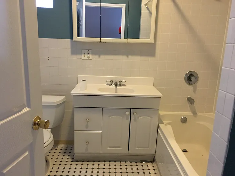 1500 W Chestnut St #1 — Photo 11