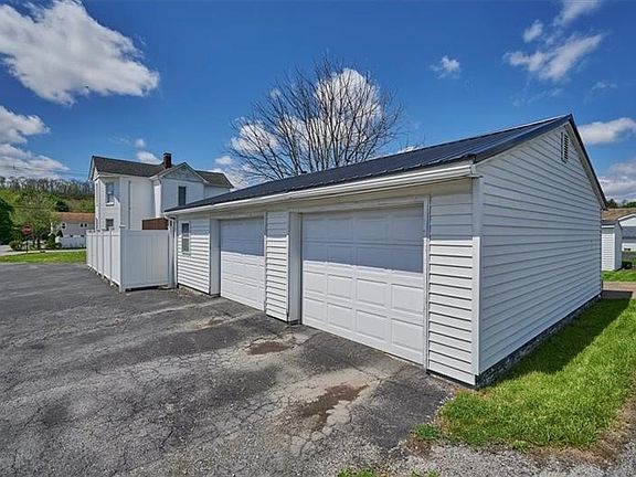 2nd image of 475 S Liberty St