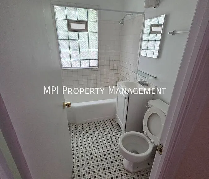 336 N 75th St #12 — Photo 12