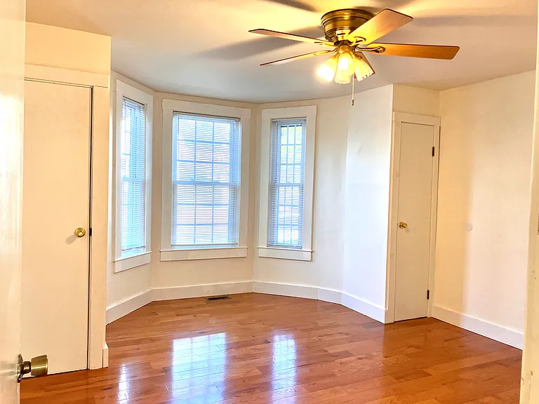 792 Summer St #4 — Photo 8