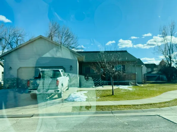 311 Yellowstone Pl, Spearfish, SD 57783