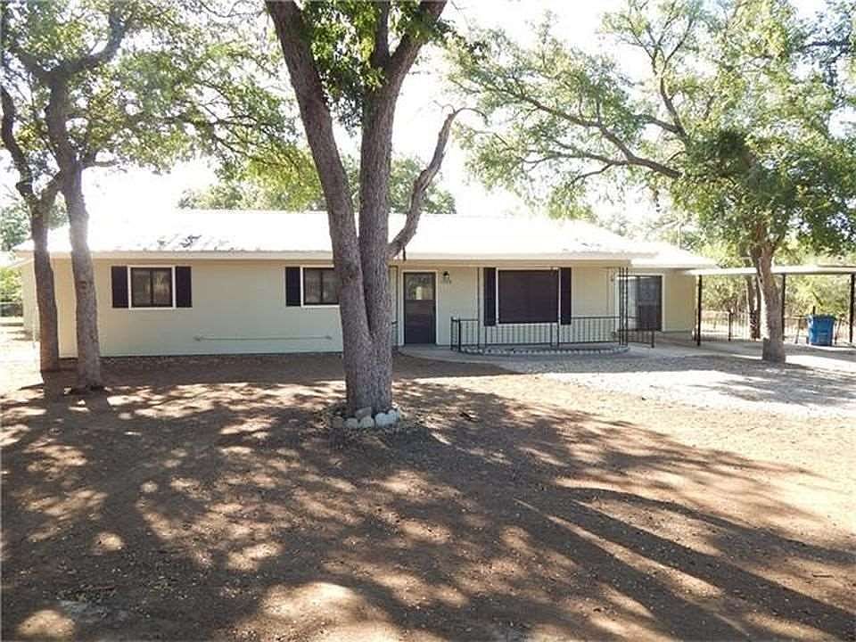 1st image of 1008 Lake Forest Dr
