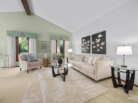 4th image of 205 S Lodge Ln