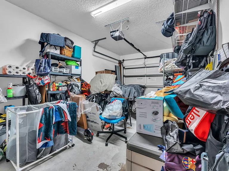 8385 Via Serena — Photo 32