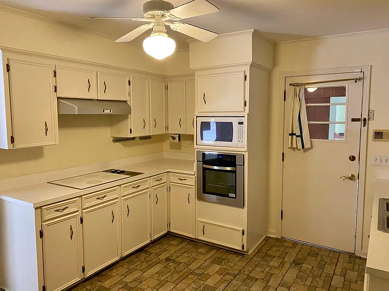 212 Pimlico Pl — Photo 3
