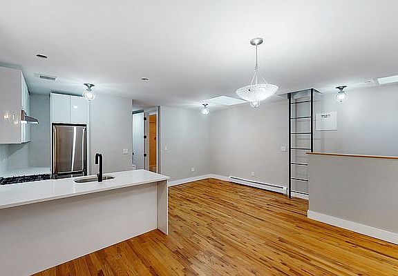 3rd image of 323 Pulaski St #3P