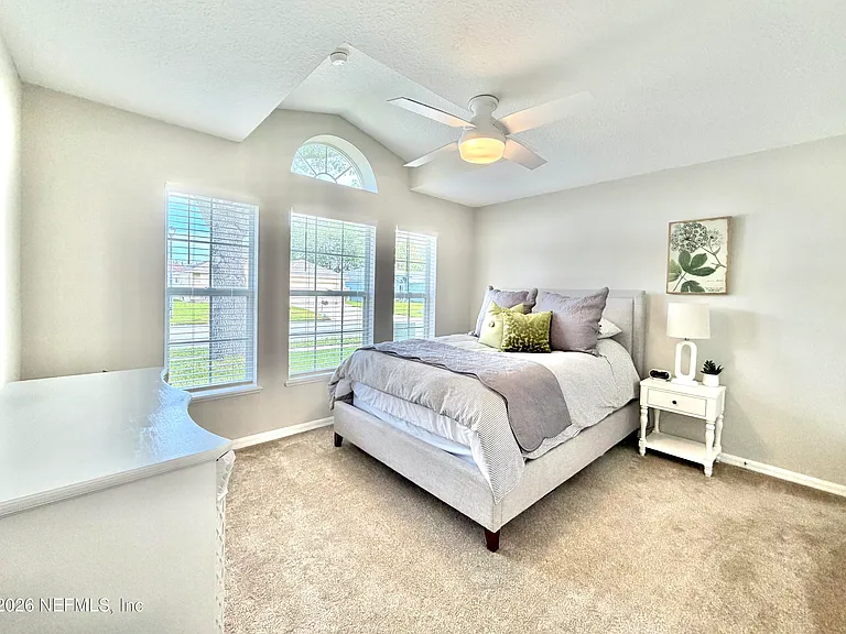 11110 Peerless Ln — Photo 3