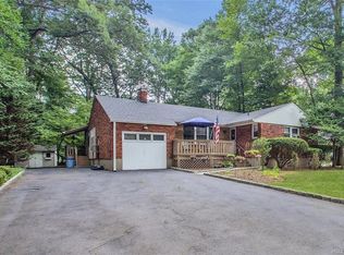 4 Oak Rd, New City, NY 10956