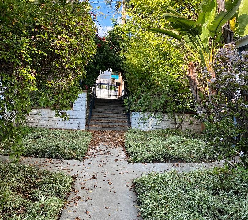 1615016174 W. Sunset Bl. 16150 W Sunset Blvd Pacific Palisades CA