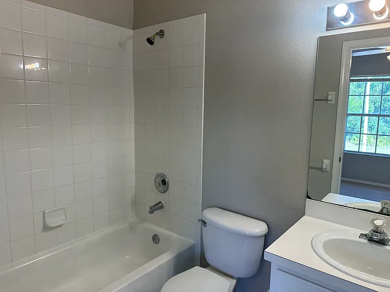 1239 Kennewick Ct — Photo 13