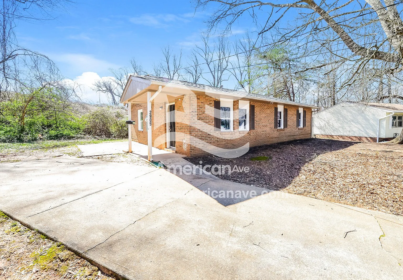 3 bed, 1.5 bath, 1040 sqft, $1,345 — Photo 2