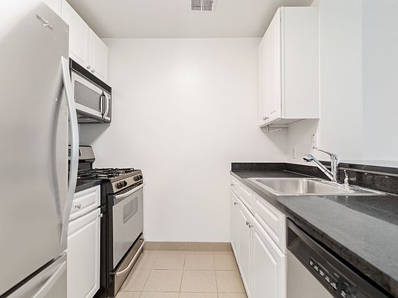 4th image of 1955 1st Ave APT 511