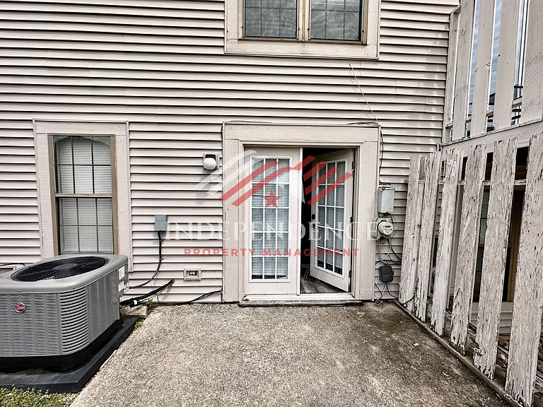 2385 Fieldstone Cir — Photo 17