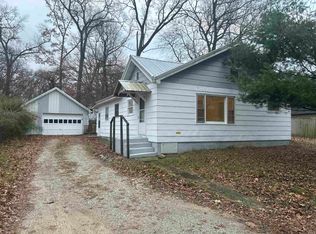 8176 N Blackhawk Ave, Walkerton, IN 46574