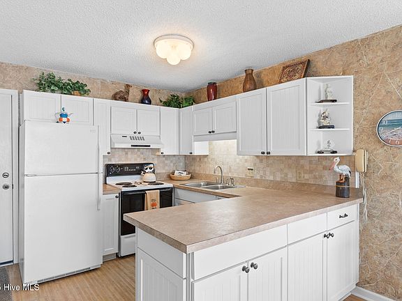 5th image of 4800 N Ocean Boulevard #3e