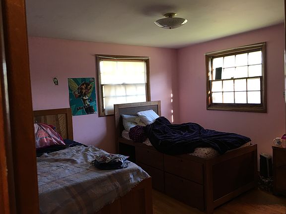 5th image of 1238 Sibley St SE