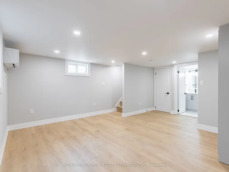 2 Thorndale Ave #C — Photo 14