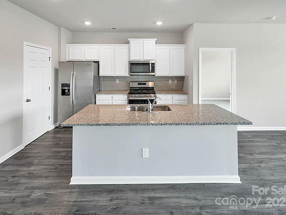 5th image of 77 Farmwood Trl