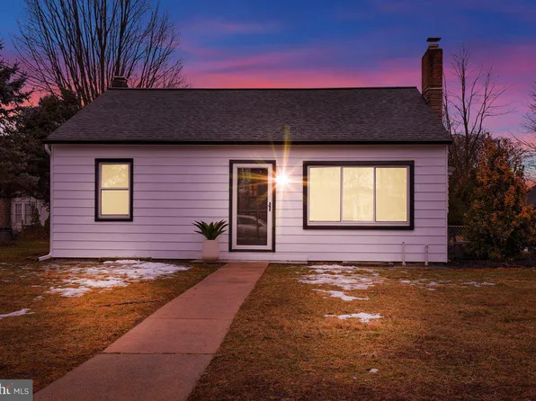 17 Columbia Ave, Mount Joy, PA 17552