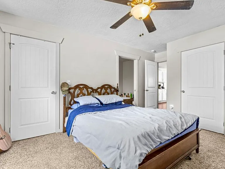 1110 SW Isaac Ln — Photo 14