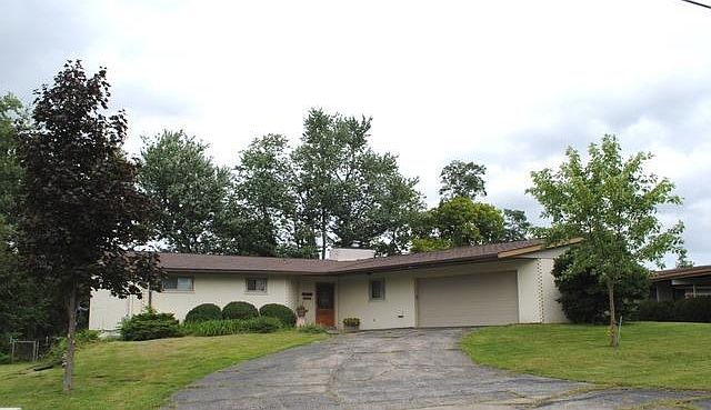 1st image of 142 Mikkelsen Dr