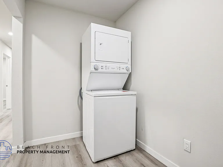 716-722 East 7th Street — Photo 18