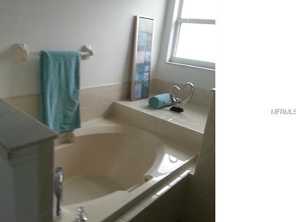 4th image of 2441 Oak Mill Dr