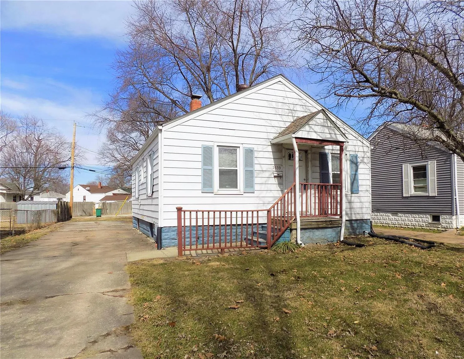 2539 E 28th St photo 1