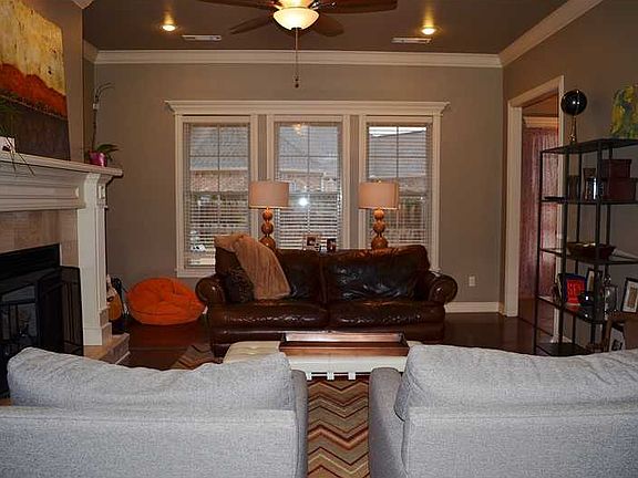 3rd image of 4212 Willowbend Dr