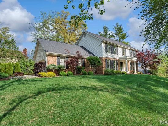 141 Greenbriar Estates Dr, Saint Louis, MO 63122