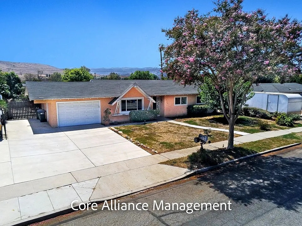 3520 Hearst Dr