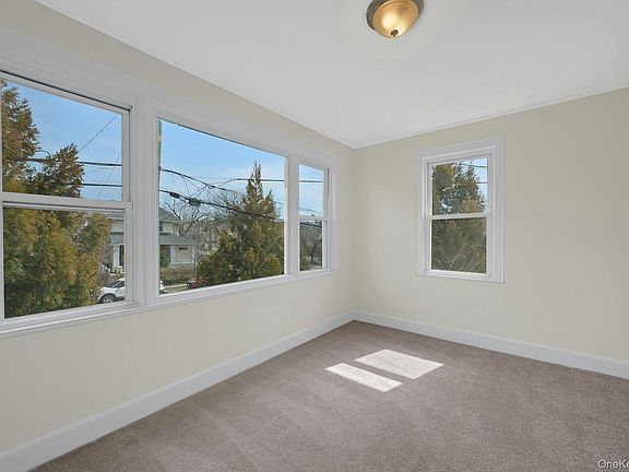 4th image of 56 Stephenson Boulevard