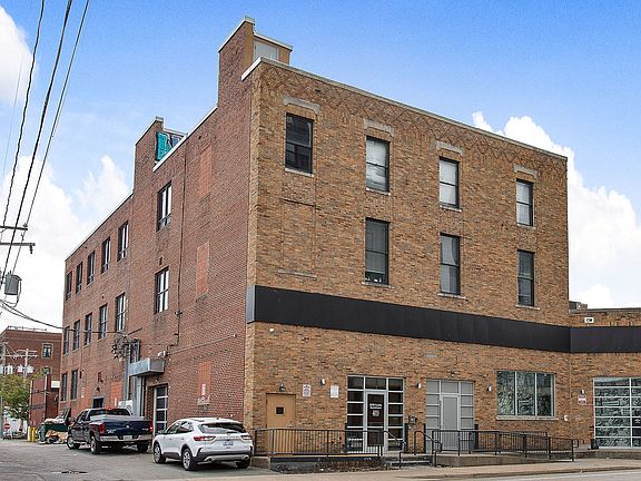 2nd image of 1510 W Broad St #36484-f
