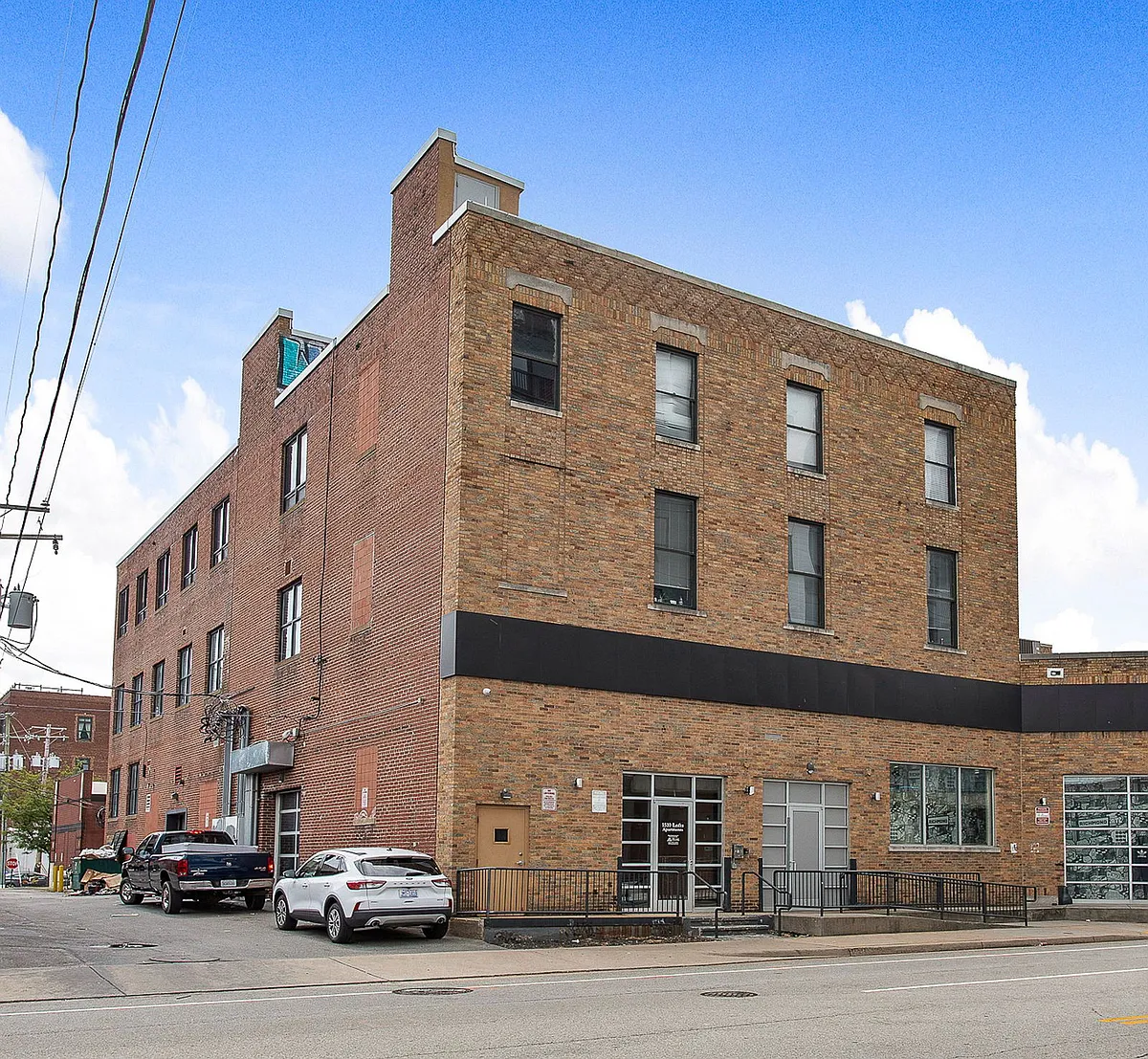 Building Photo - 1510 W Broad St