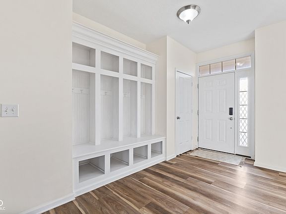 5th image of 5129 Montevideo Dr