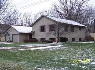 3230 E Ryan Rd, Oak Creek, WI 53154