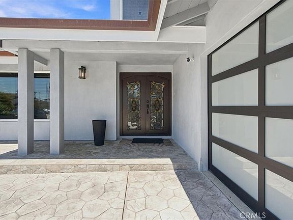3rd image of 23161 Tulip St