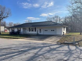 303 Ruby St, Paris, MO 65275