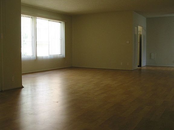 4th image of 621 San Vicente Blvd
