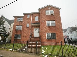 128 Leslie St, Newark, NJ 07112