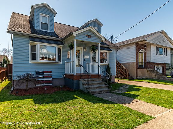 2nd image of 123 N Thomas Ave