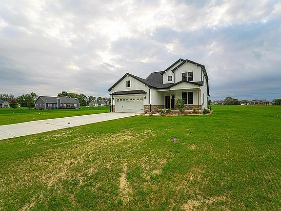 5th image of 864 Farmview Dr
