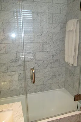 Rented by Taylor Made Brokerage, Inc | media 8