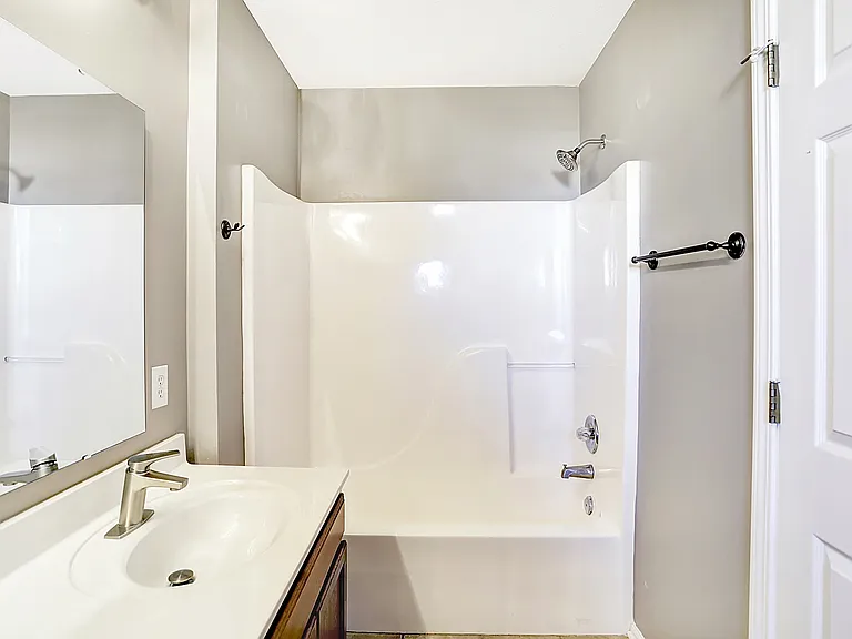 4059 Weston Pointe Dr — Photo 45
