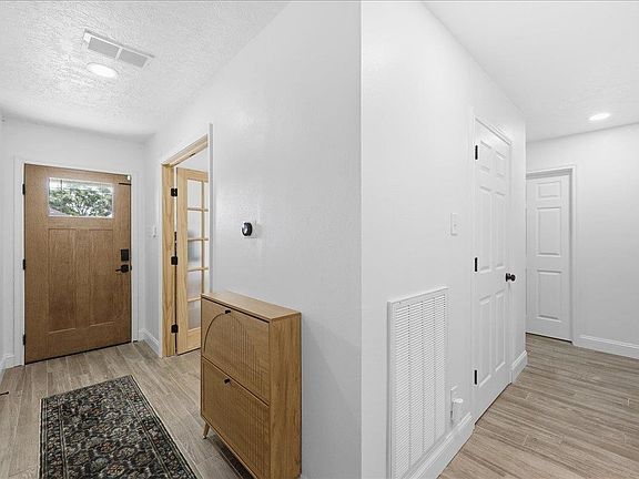 4th image of 3104 Nashville Ave